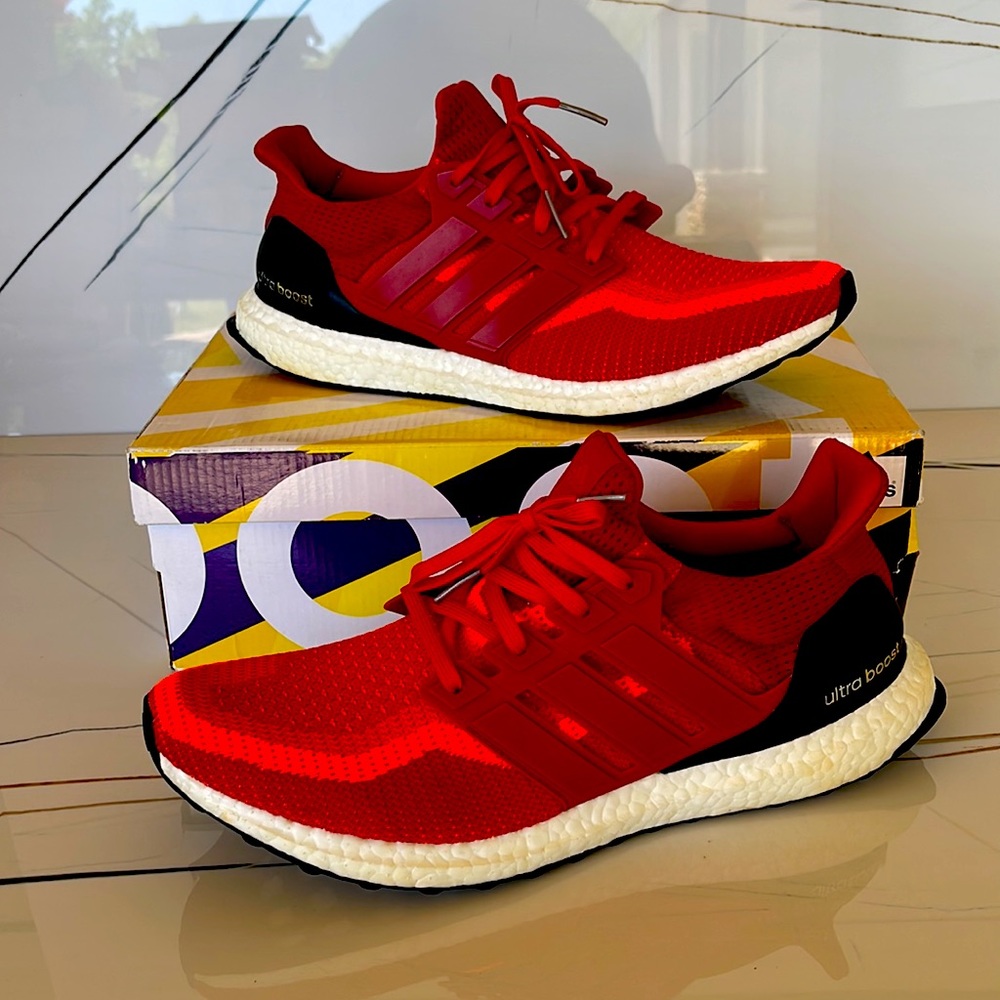 Adidas Ultra Boost M Red Size: 13 Running Sneakers